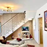 Apartamento In Centro La Piazza