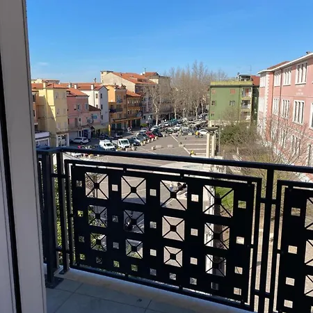 In Centro La Piazza Chioggia