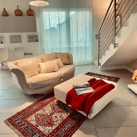 In Centro La Piazza *